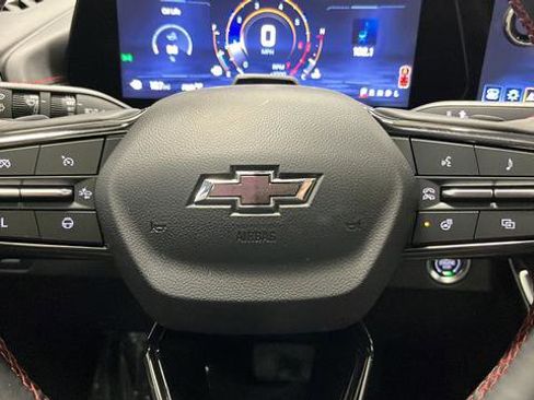 Used 2024 Chevrolet Traverse RS image 16