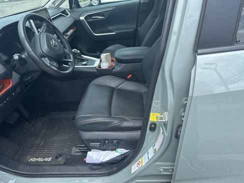 Used 2019 Toyota RAV4 Adventure w/ Cold Weather Package AWD/4WD image 7