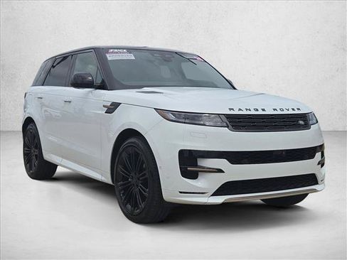 Used 2026 Land Rover Range Rover Sport Dynamic SE AWD/4WD image 8