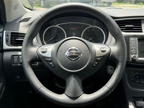 Used 2019 Nissan Sentra SV FWD image 10