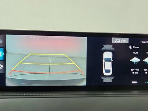 Used 2024 Genesis G80 image 46