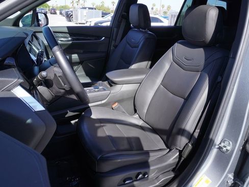 Certified 2025 Cadillac XT6 Premium Luxury image 15