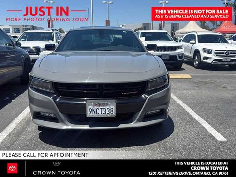 Used 2023 Dodge Charger SXT w/ Blacktop Package AWD/4WD image 2