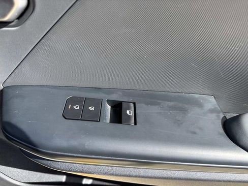 Used 2025 Kia K4 FWD image 28