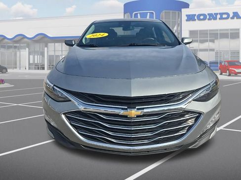 Used 2024 Chevrolet Malibu LT image 2
