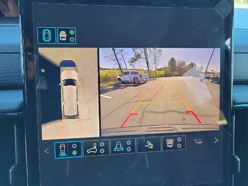 New 2026 GMC Yukon XL AT4 Ultimate w/ LPO, Floor Liner Package image 21