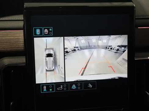 Used 2024 GMC Acadia Denali FWD image 24