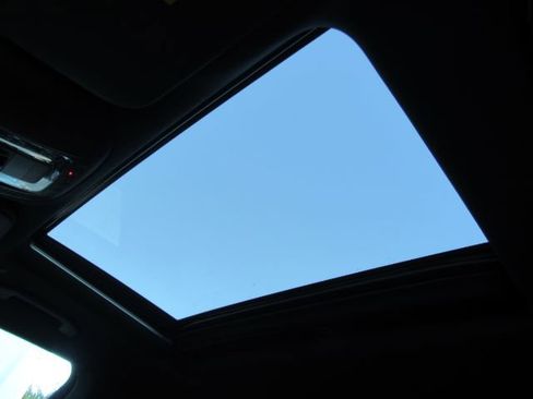 Used 2024 Mercedes-Benz GLE 450e 4MATIC image 7