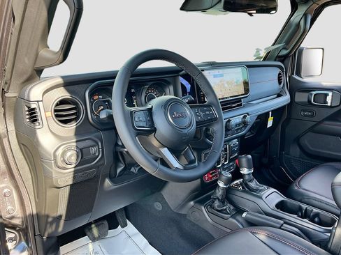 New 2026 Jeep Wrangler Unlimited Rubicon w/ Xtreme 35 Tire Package AWD/4WD image 9