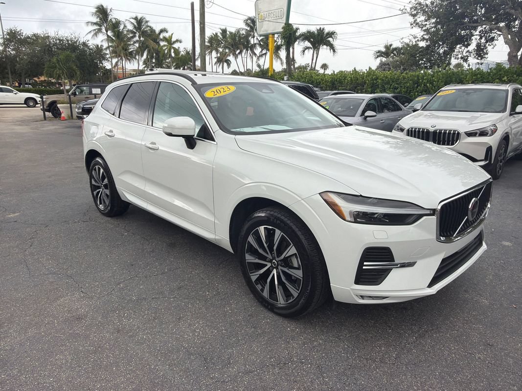 Used 2023 Volvo XC60 B5 Core w/ Climate Package FWD image 7