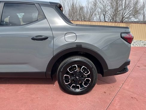 Used 2022 Hyundai Santa Cruz SE image 32