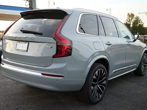 New 2026 Volvo XC90 B6 Plus w/ Protection Package Premier image 8