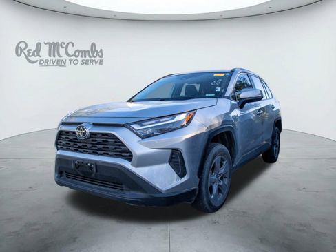 Used 2022 Toyota RAV4 XLE image 1