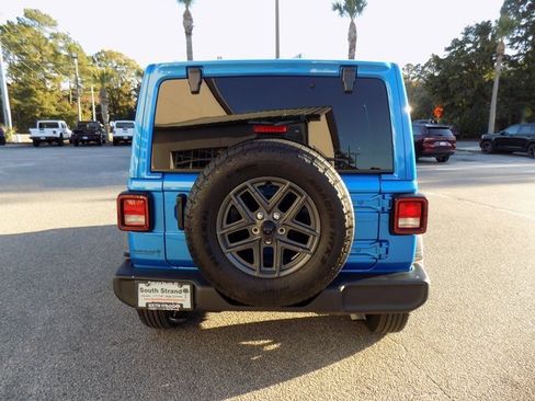 Certified 2025 Jeep Wrangler Sport S image 7