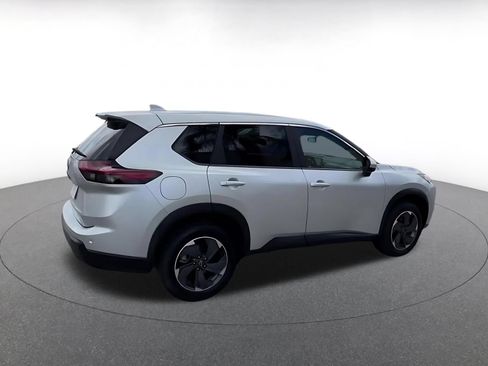 Used 2025 Nissan Rogue SV FWD image 12