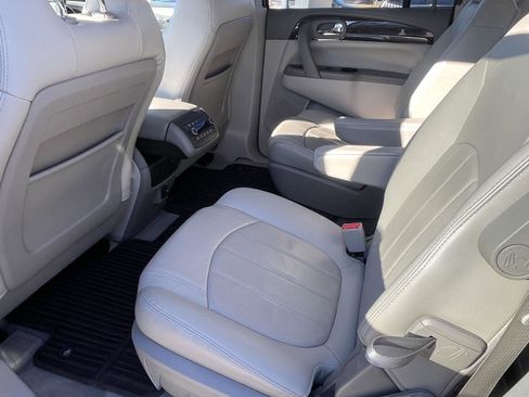 Used 2017 Buick Enclave Premium image 11