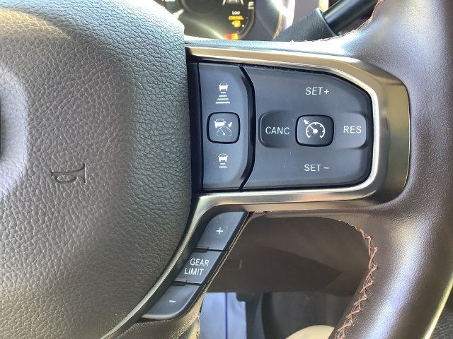 Used 2025 RAM 2500 Limited AWD/4WD image 12