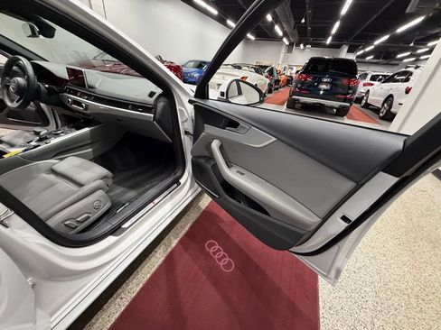 Used 2018 Audi A4 2.0T Prestige w/ Prestige Package AWD/4WD image 31