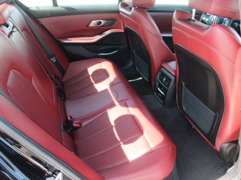 Used 2023 BMW 330i Sedan w/ Driving Assistance Package RWD image 17