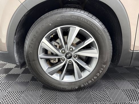 Used 2020 Hyundai Santa Fe Limited AWD/4WD image 12