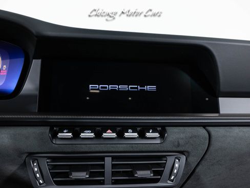 Used 2025 Porsche 911 GTS image 33