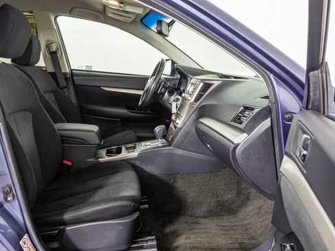 Used 2013 Subaru Outback 2.5i Premium AWD/4WD image 41