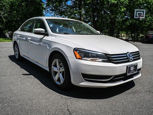 Used 2013 Volkswagen Passat 2.5 SE FWD image 6
