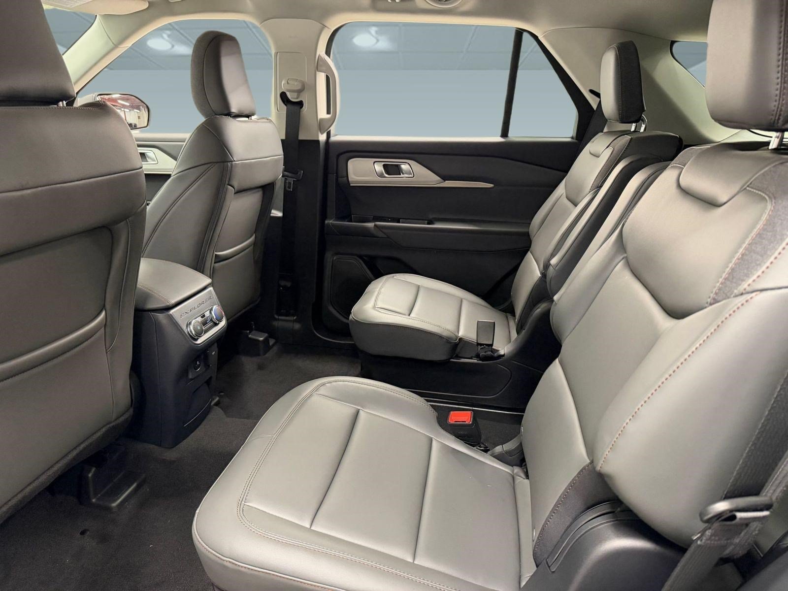 New 2026 Ford Explorer Active w/ Active Comfort Package AWD/4WD image 22