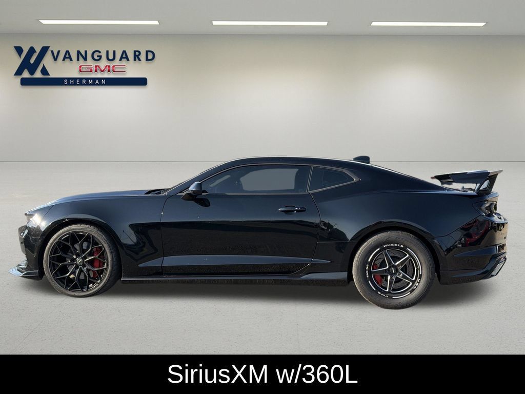 Used 2020 Chevrolet Camaro SS RWD image 4