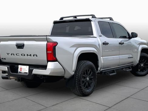 Certified 2025 Toyota Tacoma SR5 AWD/4WD image 13
