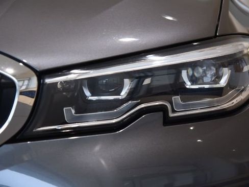 Used 2020 BMW 330i xDrive Sedan w/ Premium Package image 7