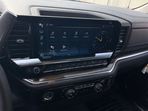 Used 2024 Chevrolet Silverado 1500 LT image 14