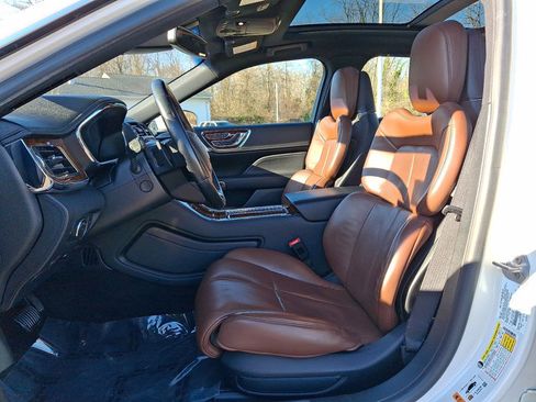 Used 2019 Lincoln Continental Reserve image 13