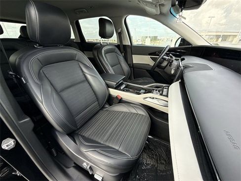 Used 2024 Lincoln Nautilus Reserve image 24