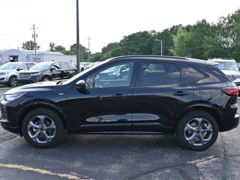 Certified 2024 Ford Escape ST-Line w/ Tech Pack #1 AWD/4WD image 4