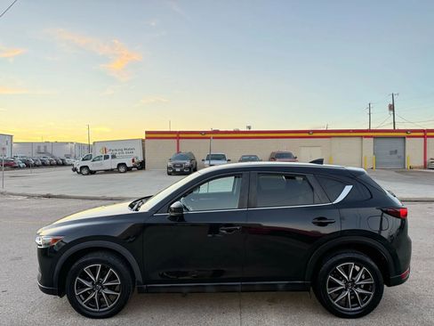 Used 2018 MAZDA CX-5 Touring w/ Preferred Equipment Package AWD/4WD image 4