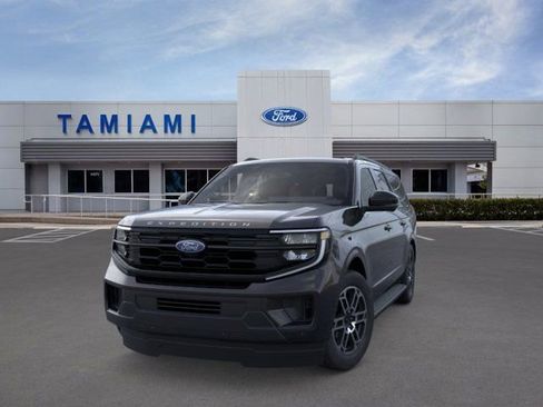 New 2025 Ford Expedition Max Active AWD/4WD image 2
