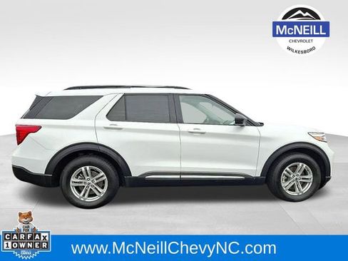 Used 2023 Ford Explorer XLT w/ Equipment Group 202A image 9