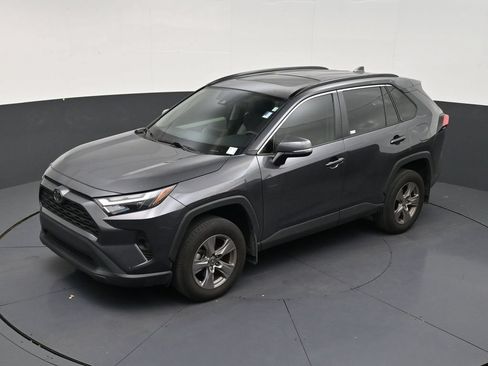 Used 2024 Toyota RAV4 XLE w/ Convenience Package FWD image 12