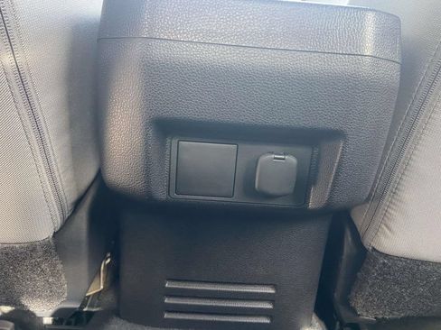 Used 2025 Toyota Tacoma TRD Sport RWD image 14