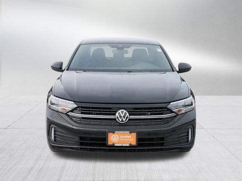 Certified 2022 Volkswagen Jetta Sport image 2