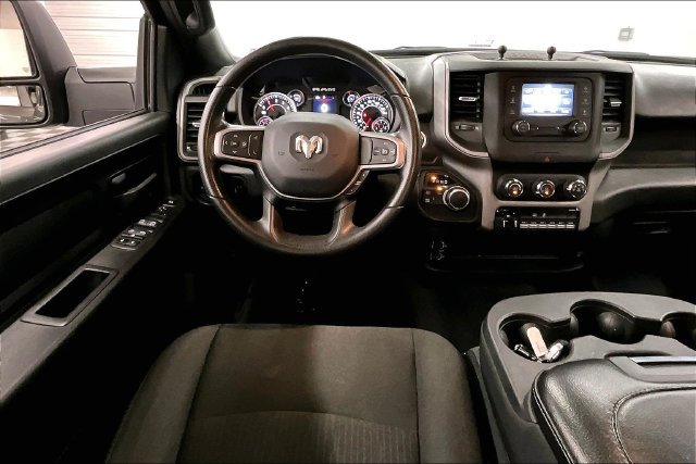 Used 2024 RAM 2500 Tradesman w/ Chrome Appearance Group AWD/4WD image 6