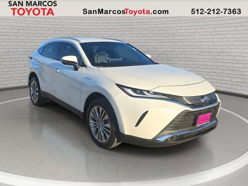Certified 2021 Toyota Venza Limited image 3