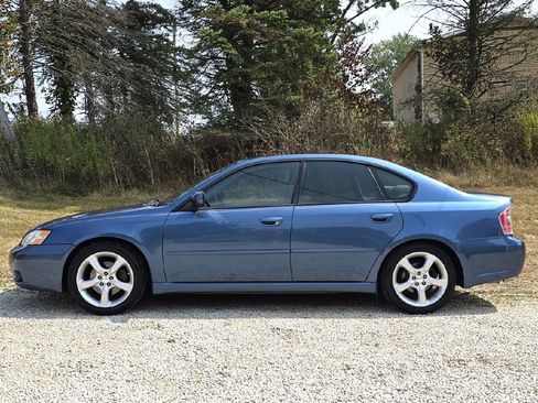Used 2006 Subaru Legacy 2.5i Limited image 3