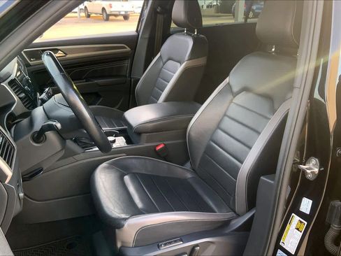 Used 2020 Volkswagen Atlas Cross Sport SEL Premium R-Line image 8