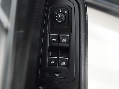 Used 2024 Volkswagen Atlas Cross Sport SE w/ Panoramic Sunroof Package FWD image 24