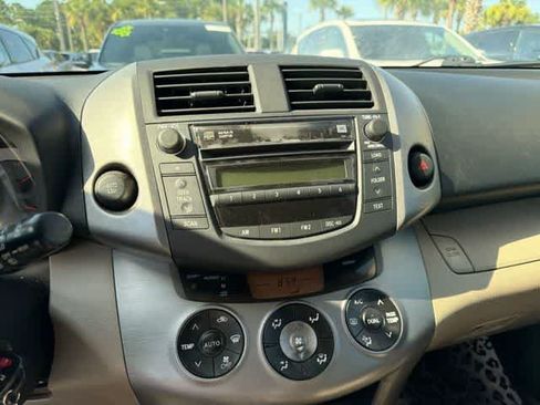 Used 2007 Toyota RAV4 Limited FWD image 2