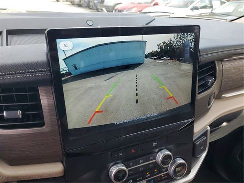 Used 2024 Ford Expedition Max Limited image 21