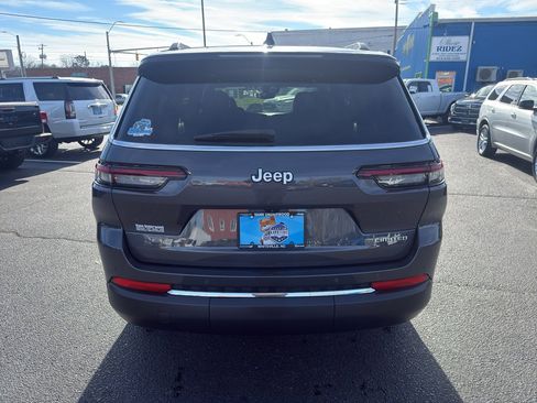 Used 2025 Jeep Grand Cherokee L Limited image 5