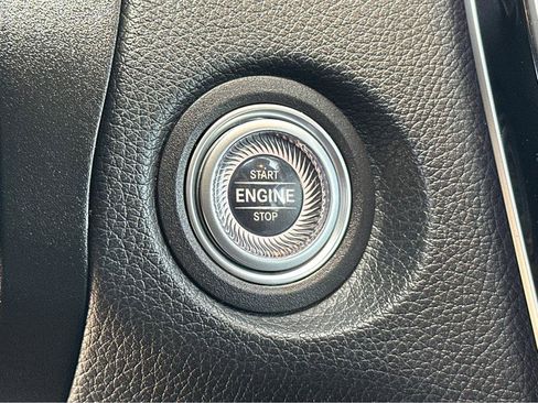 Used 2022 Mercedes-Benz GLC 300 image 24